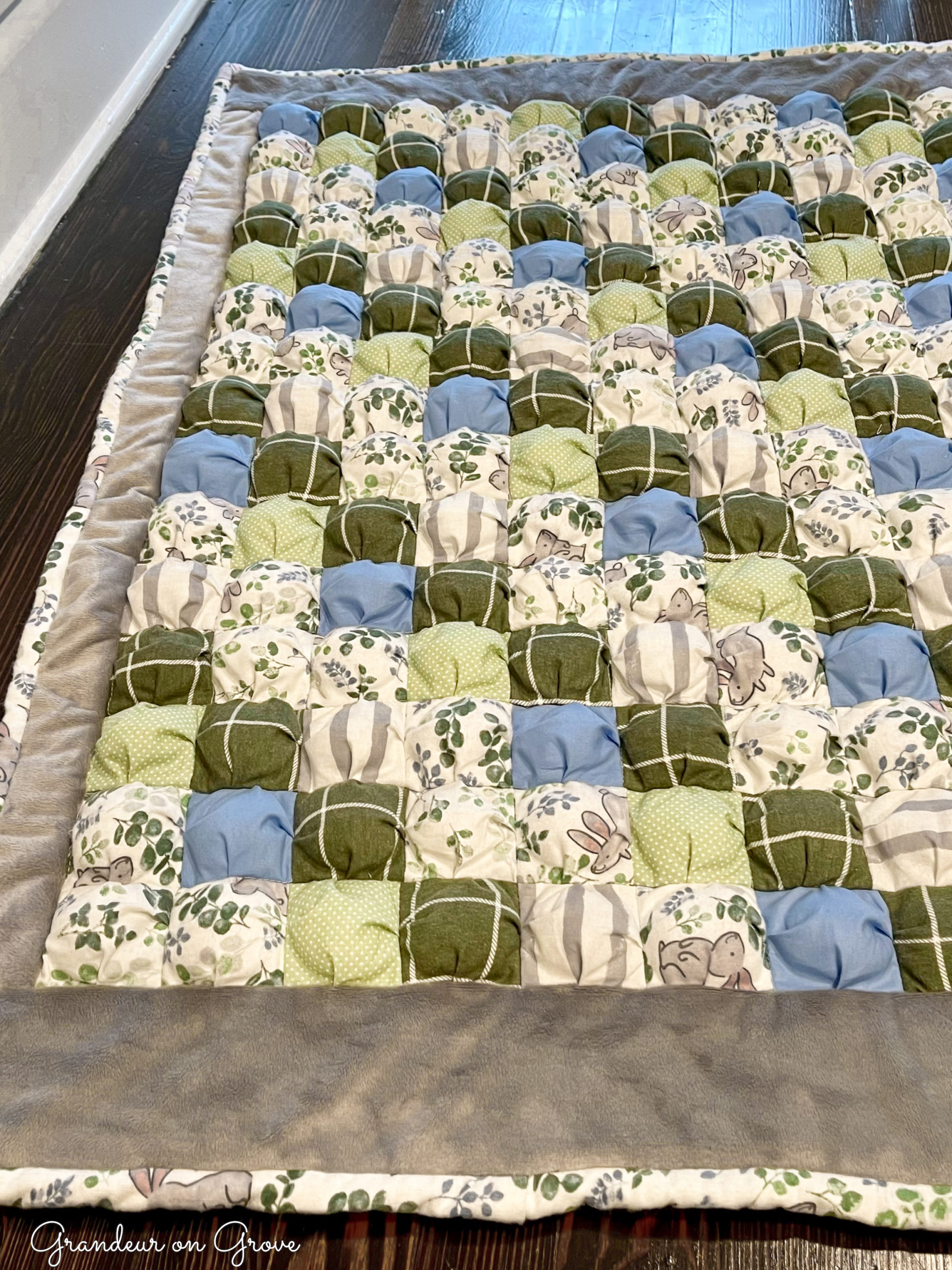 Puff quilt for a baby